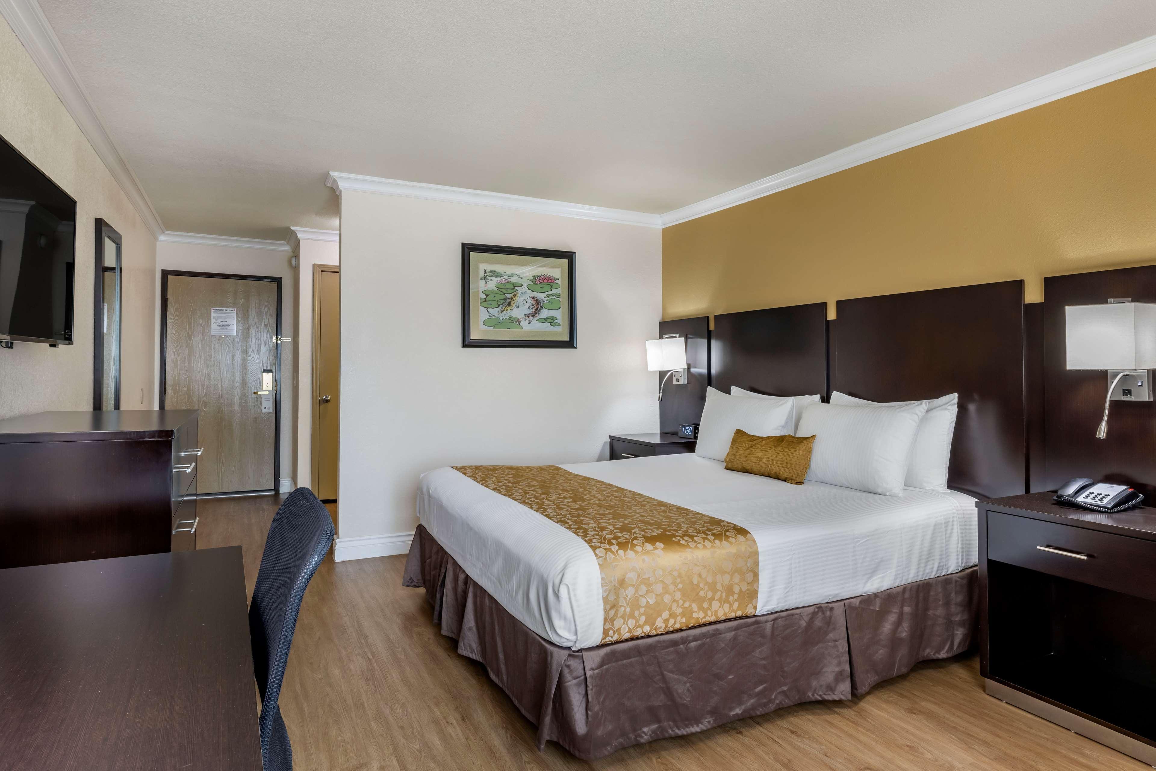 Best Western Plus South Bay Hotel Lawndale Bagian luar foto
