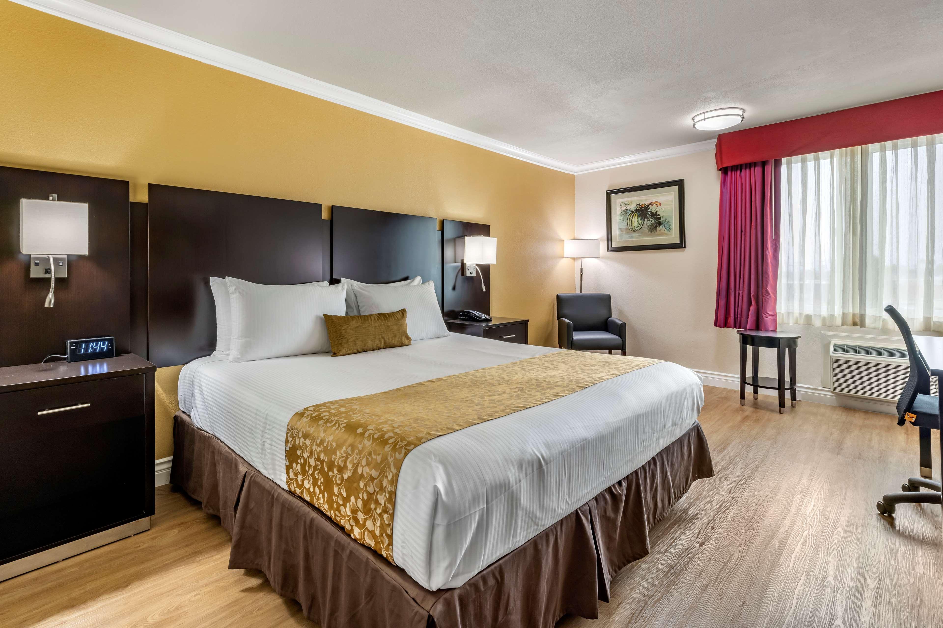 Best Western Plus South Bay Hotel Lawndale Bagian luar foto