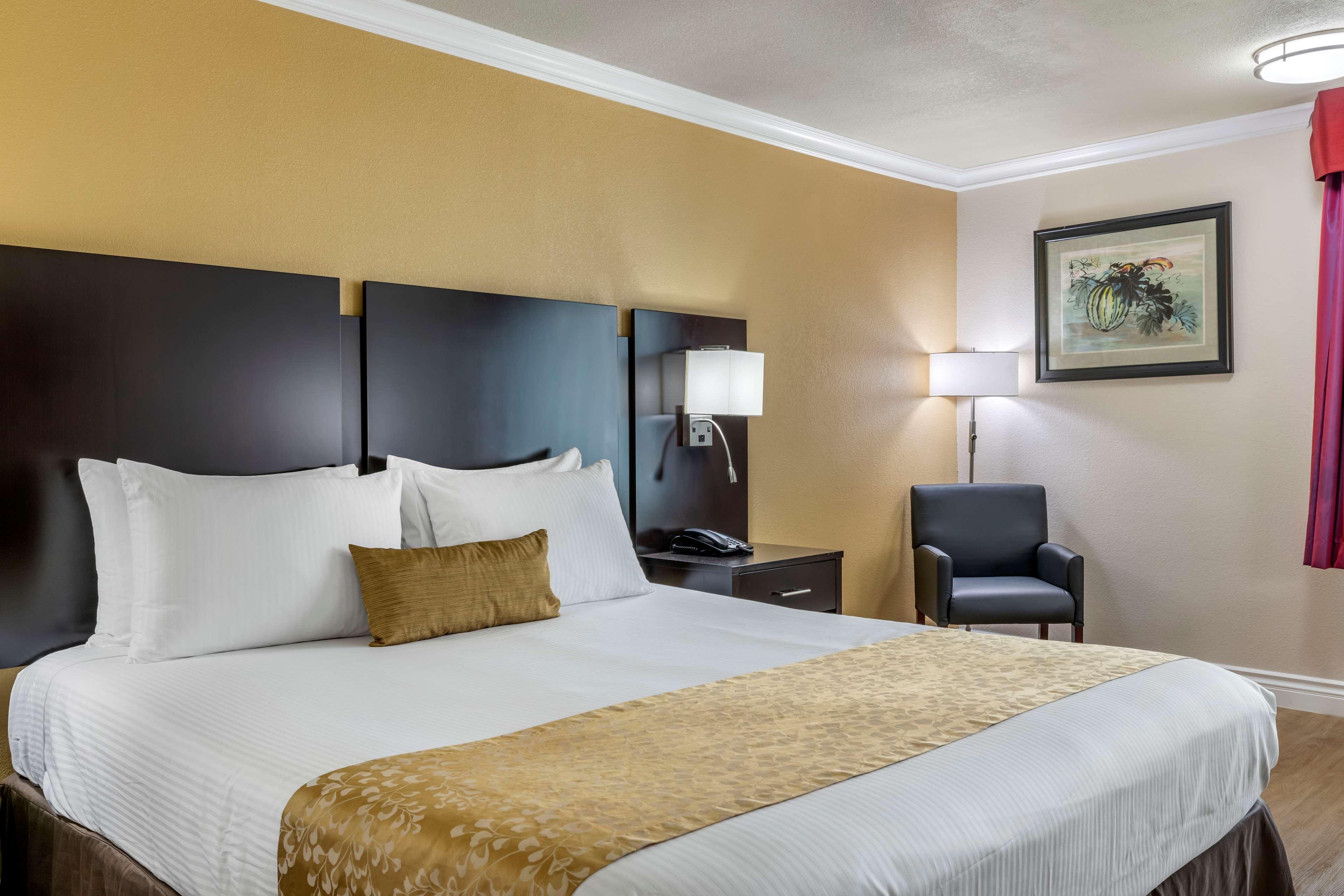 Best Western Plus South Bay Hotel Lawndale Bagian luar foto