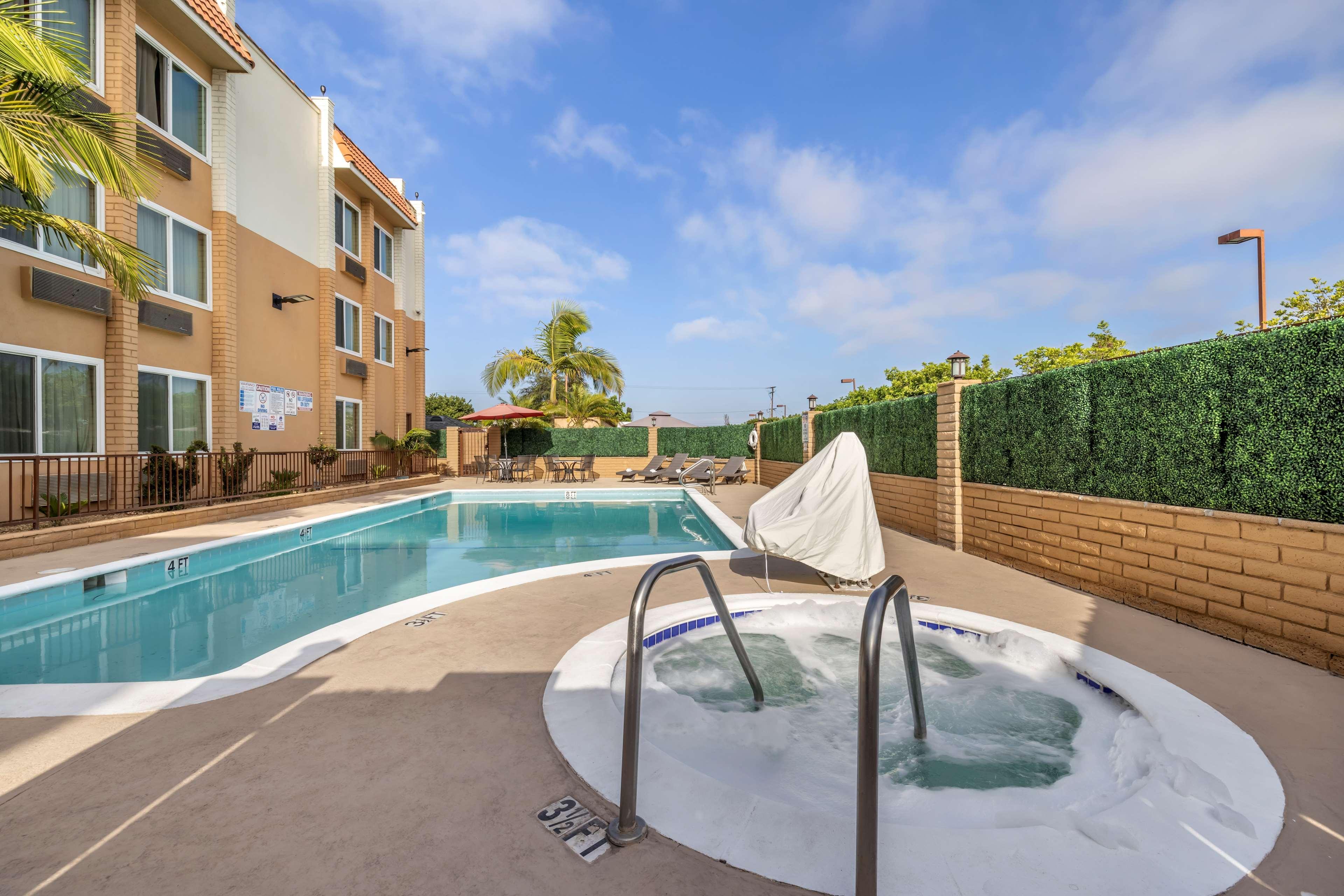 Best Western Plus South Bay Hotel Lawndale Bagian luar foto